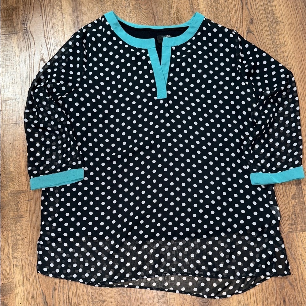 TRAVEL SMITH polka dot Women's Top with Teal Accents Size XL